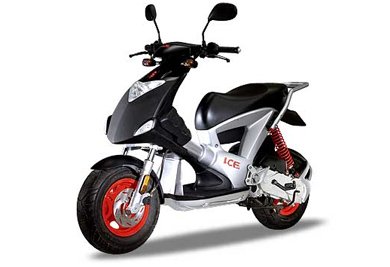 Gilera ICE 50 (2002, ZAPC30000) | Fahrzeuge | Scooter Center