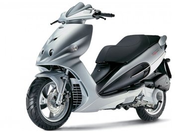 Malaguti F12 250 Phantom Max (Piaggio engine) | Vehicles | Scooter Center